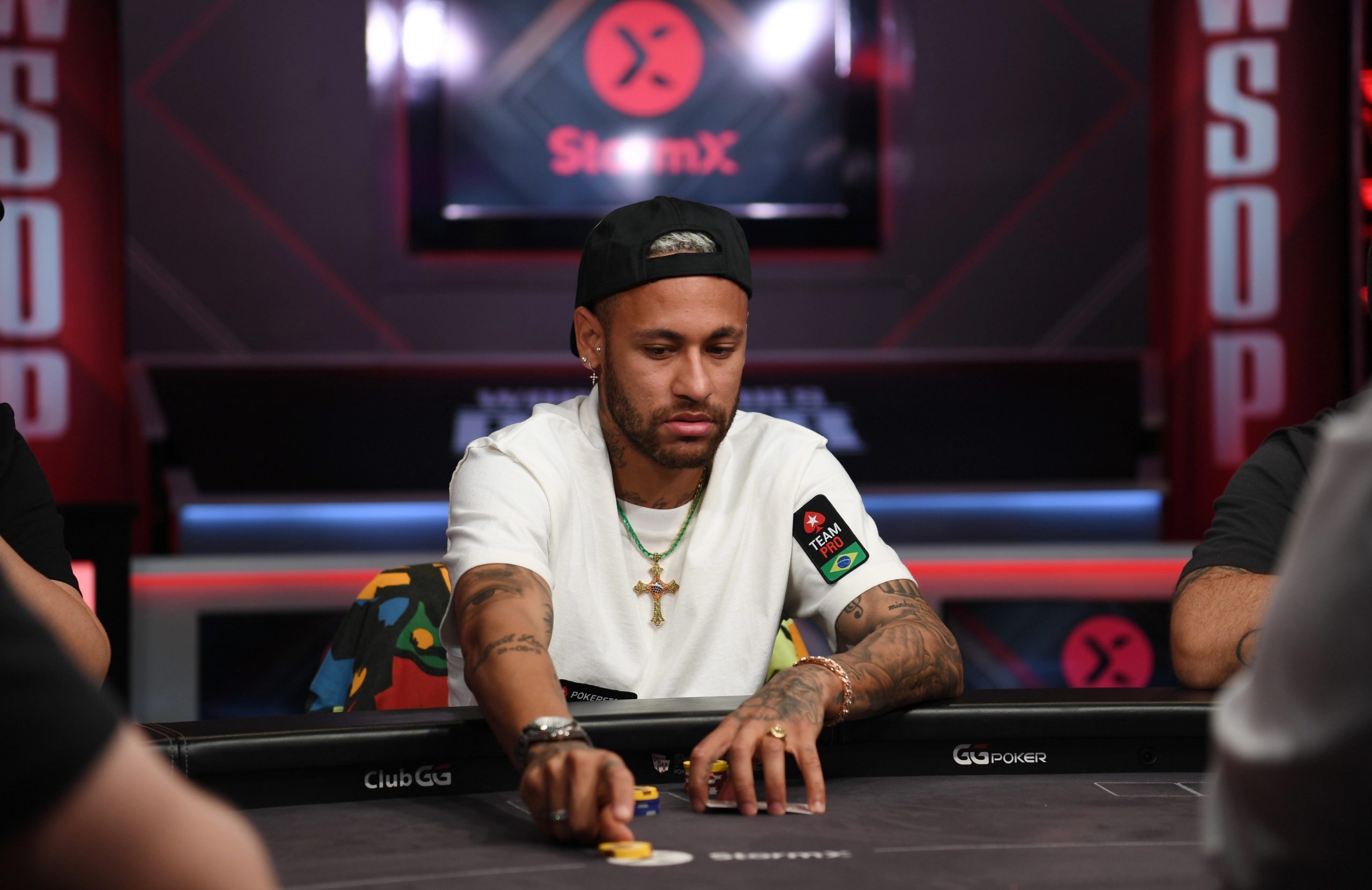 Neymar perdió partida de póquer